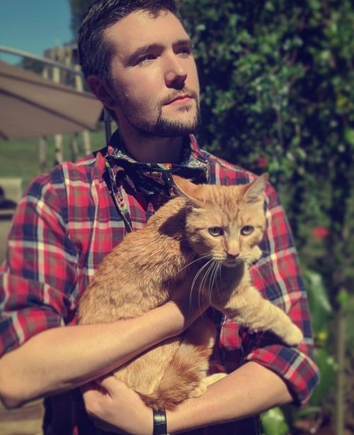 男生怎么和宠物猫合照