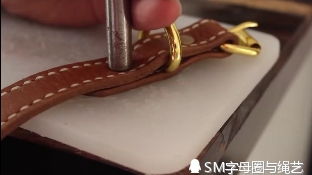 宠物狗手工皮具怎么做的